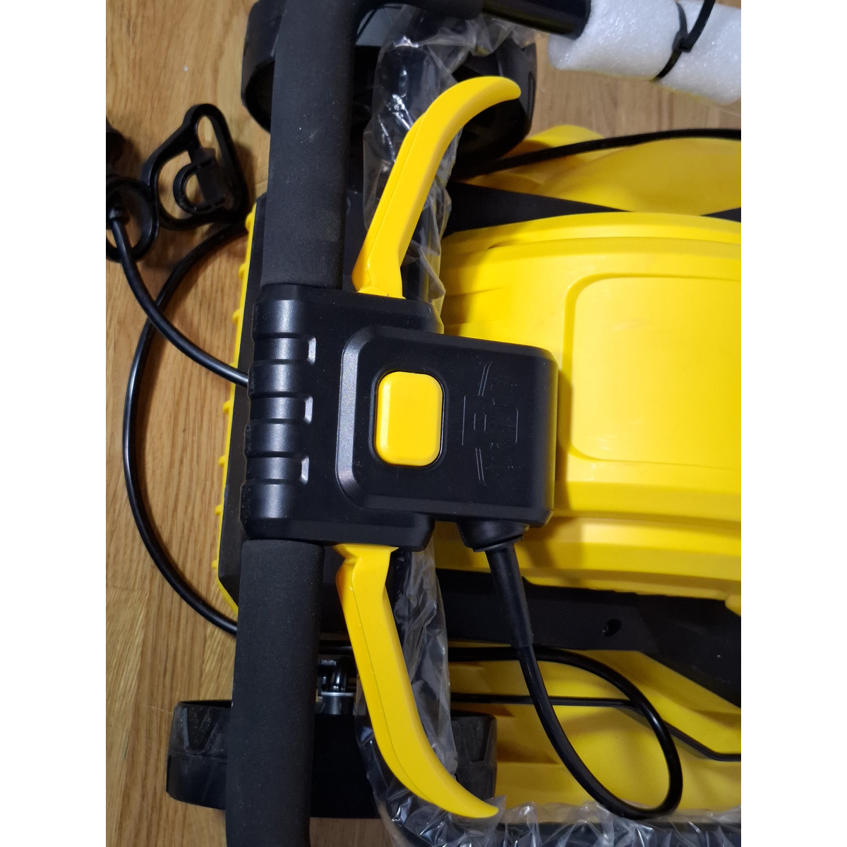 Газонокосилка роторная DENZEL GMC-1800 (Цвет: Yellow / Black)