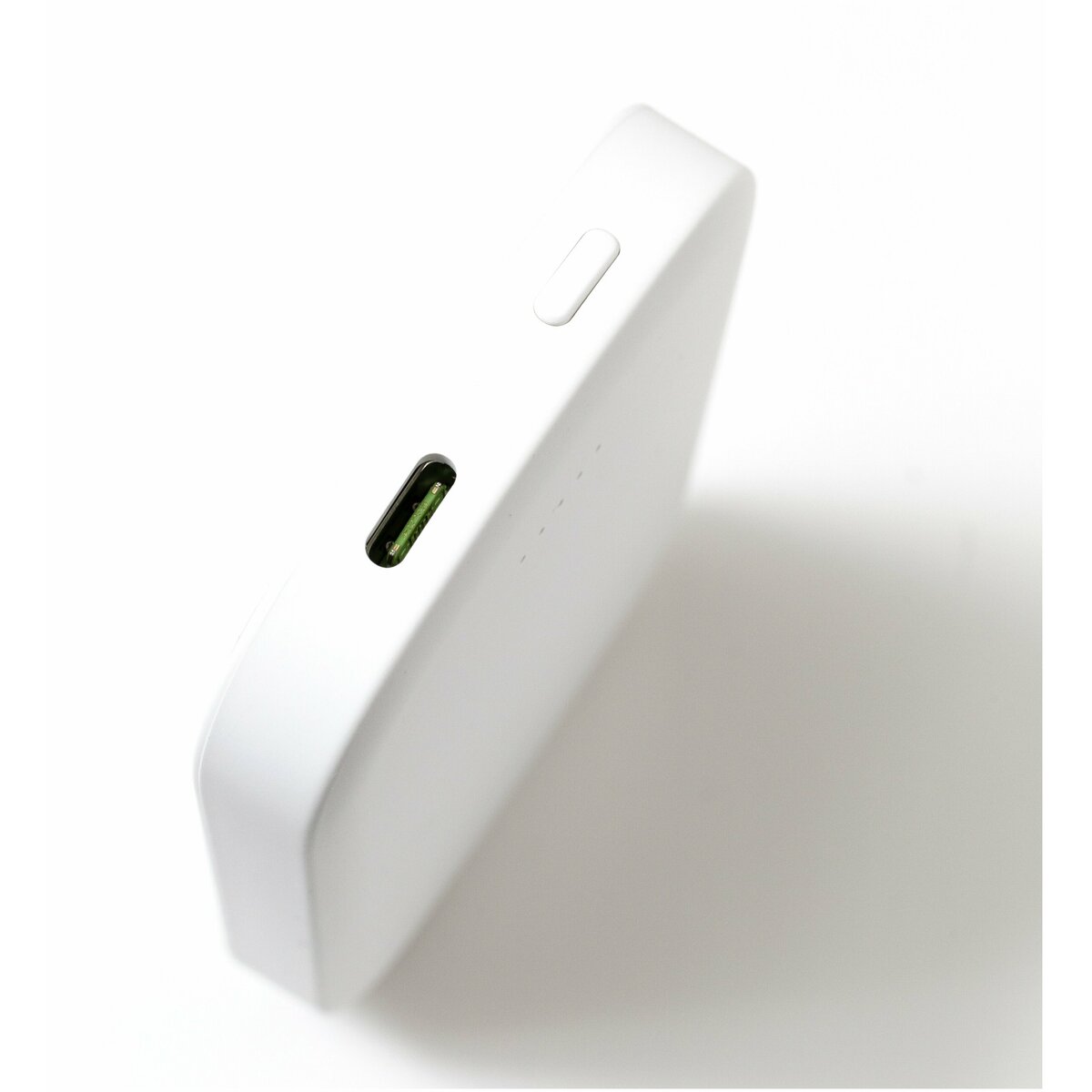 Внешний аккумулятор OLMIO Wireless Powerbank 4200mAh MagSafe с беспроводной зарядкой (Цвет: White)