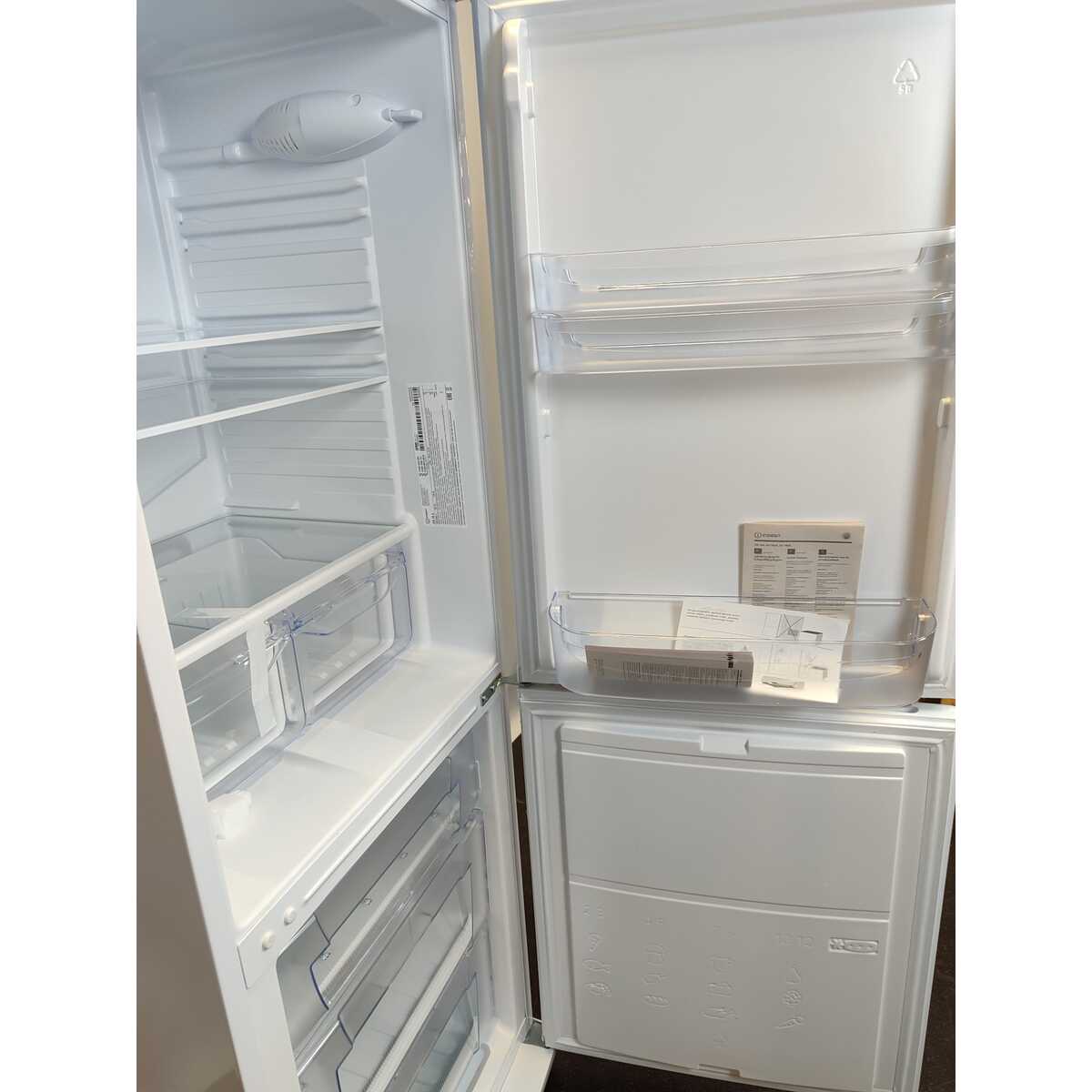 Холодильник Indesit ES 16 A, белый
