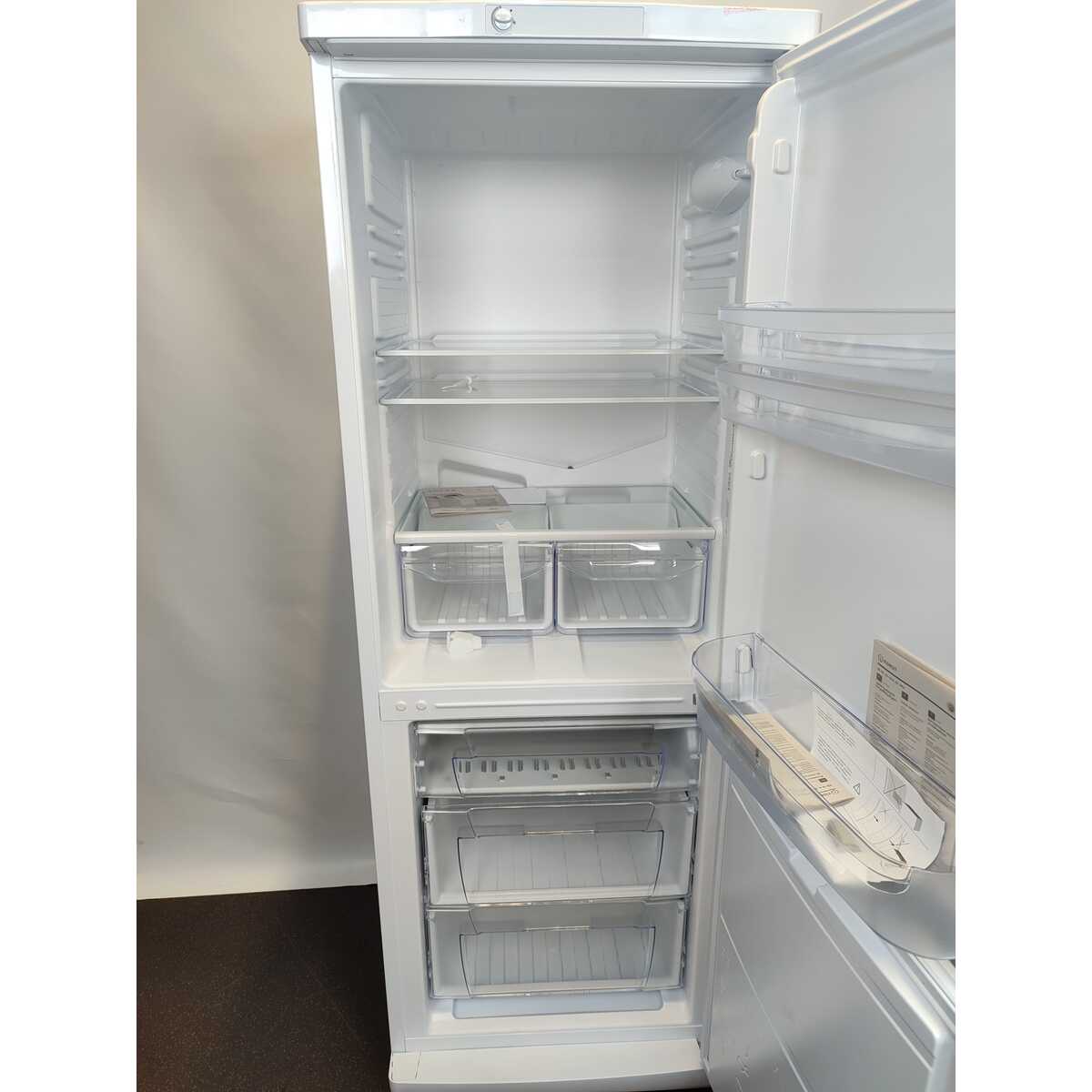 Холодильник Indesit ES 16 A, белый