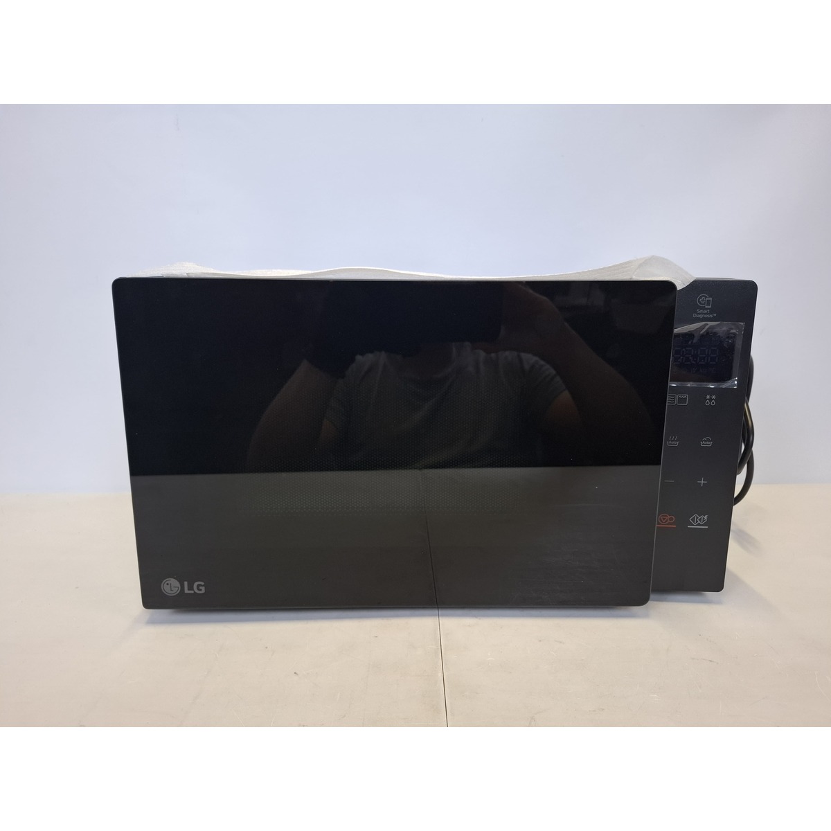 Микроволновая печь LG MH6032GAS, черный