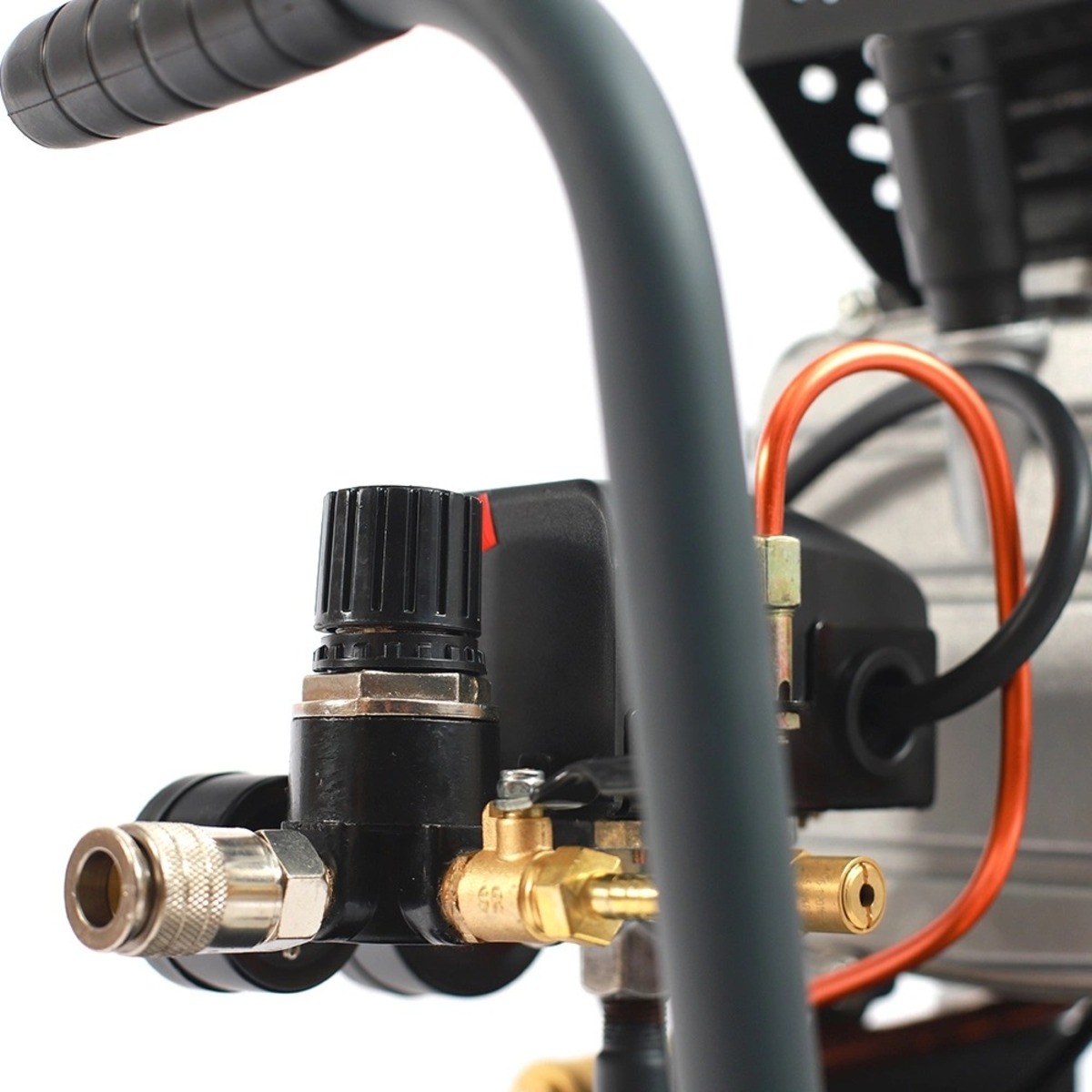 Компрессор поршневой Patriot Professional 24-320, черный