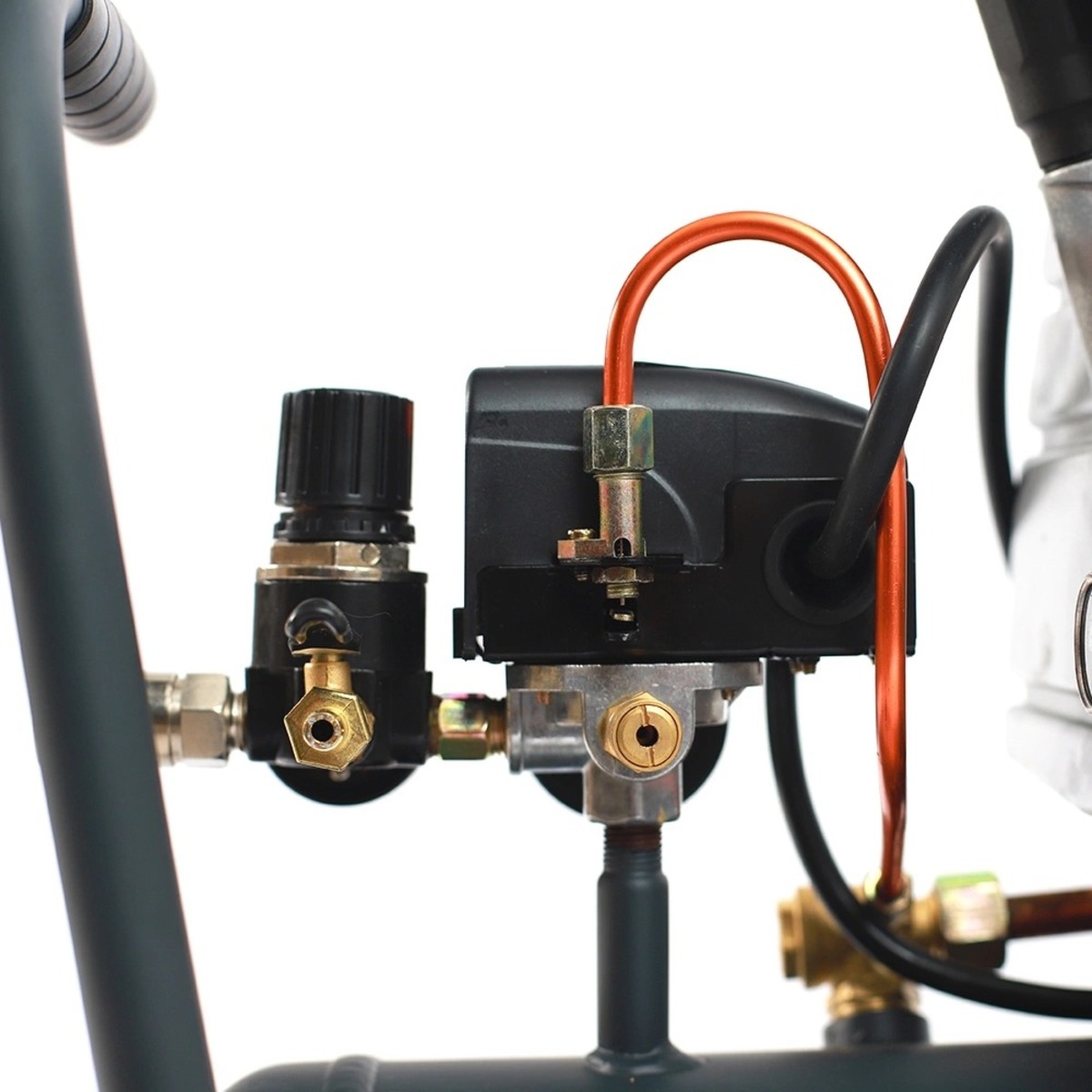 Компрессор поршневой Patriot Professional 24-320, черный