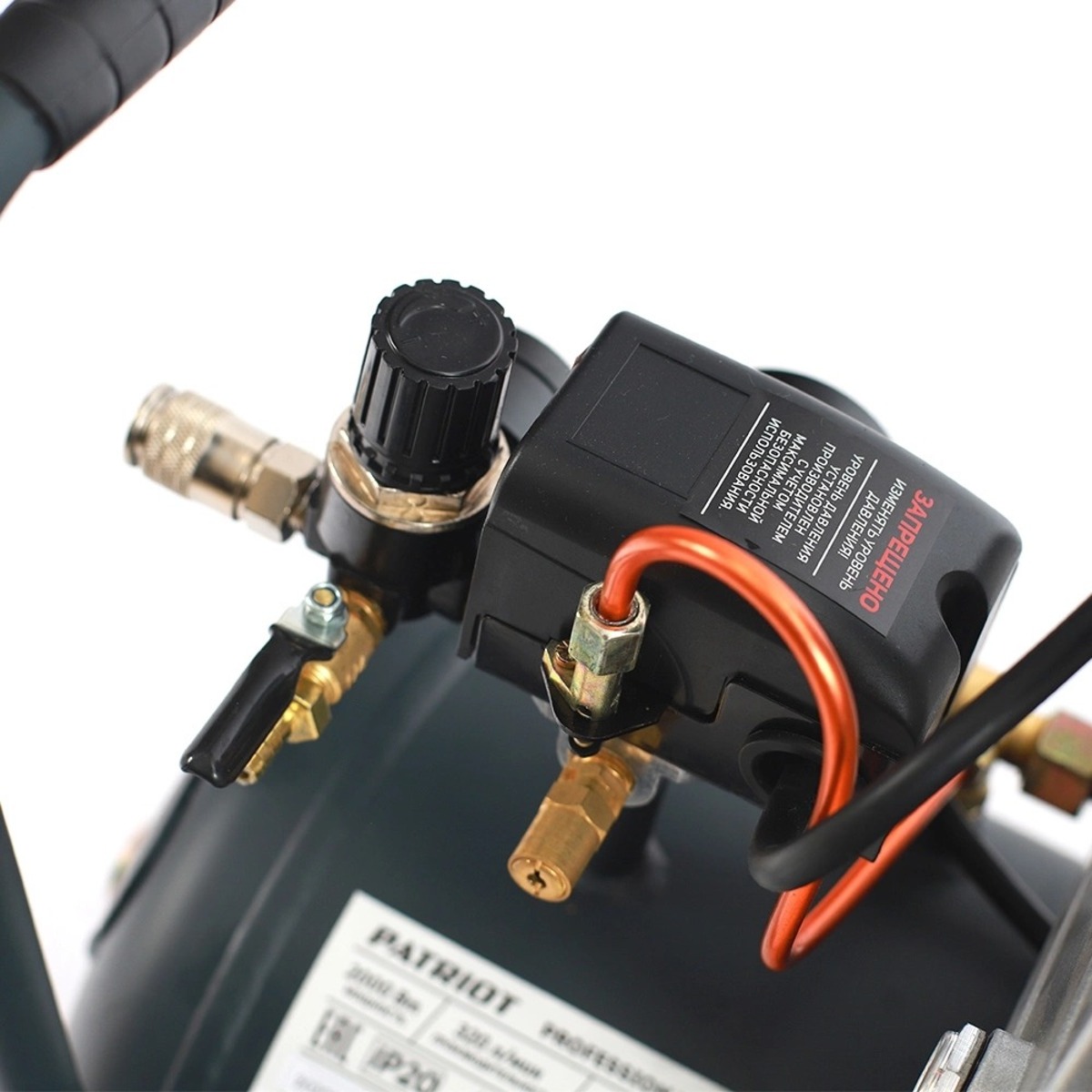 Компрессор поршневой Patriot Professional 24-320, черный