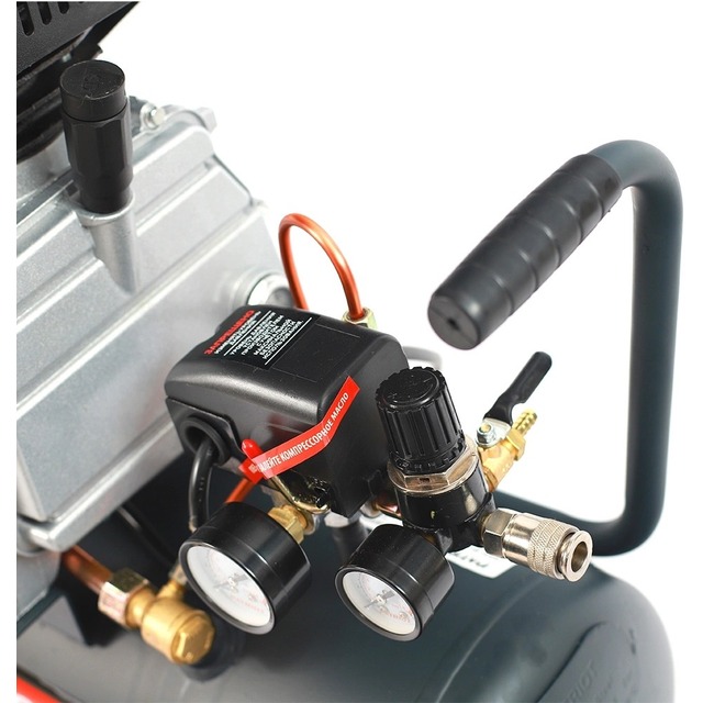 Компрессор поршневой Patriot Professional 24-320, черный