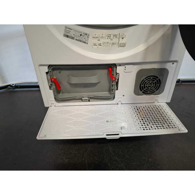 Сушильная машина Indesit IAS 3725 K, белый