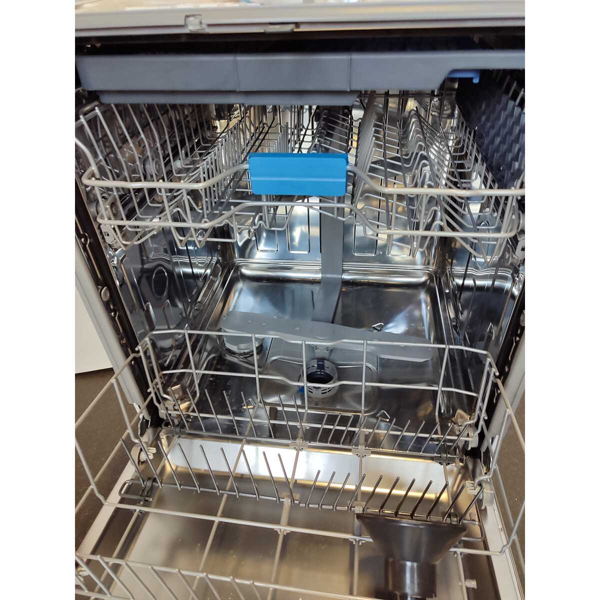 Посудомоечная машина Beko BDIN15532 (Цвет: Inox)