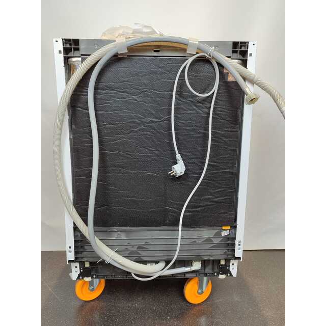 Посудомоечная машина Beko BDIN15532 (Цвет: Inox) Посудомоечная машина Beko BDIN15532 (Цвет: Inox)