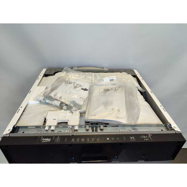 Посудомоечная машина Beko BDIN15532 (Цвет: Inox) Посудомоечная машина Beko BDIN15532 (Цвет: Inox)