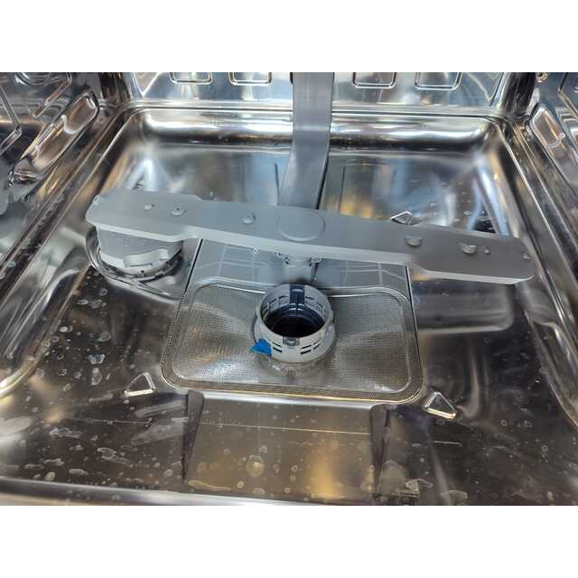 Посудомоечная машина Beko BDIN15532 (Цвет: Inox) Посудомоечная машина Beko BDIN15532 (Цвет: Inox)