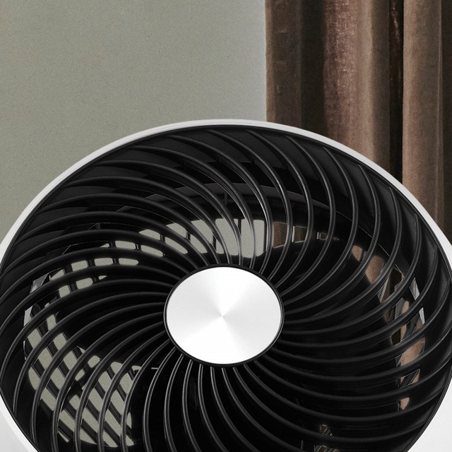 Вентилятор напольный Electrolux EFF-1007i (Цвет: White/Black)