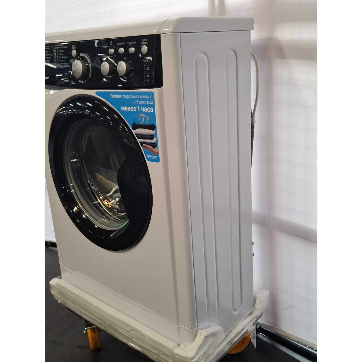 Стиральная машина Indesit EWUD 4105 BK CIS, белый