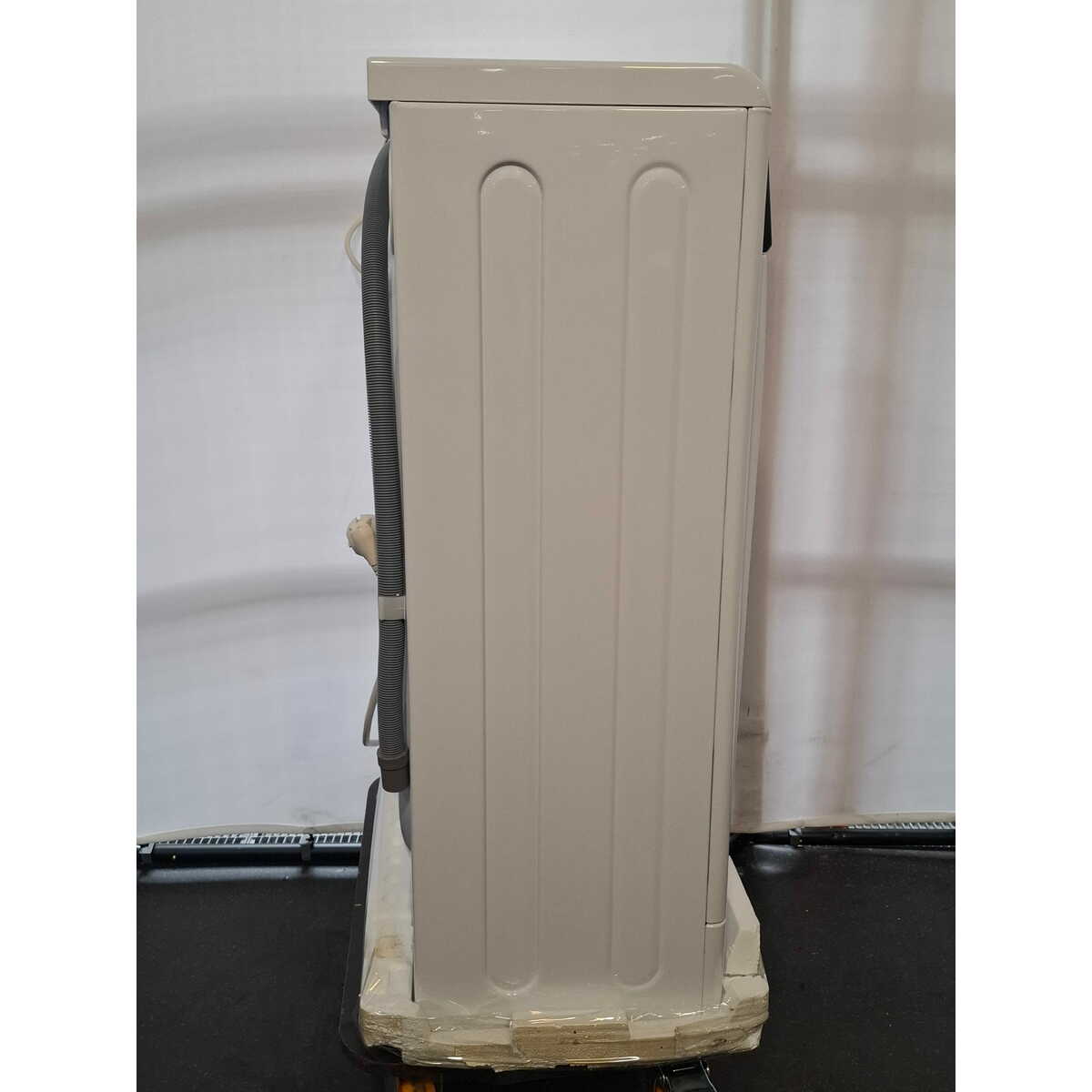 Стиральная машина Indesit EWUD 4105 BK CIS, белый