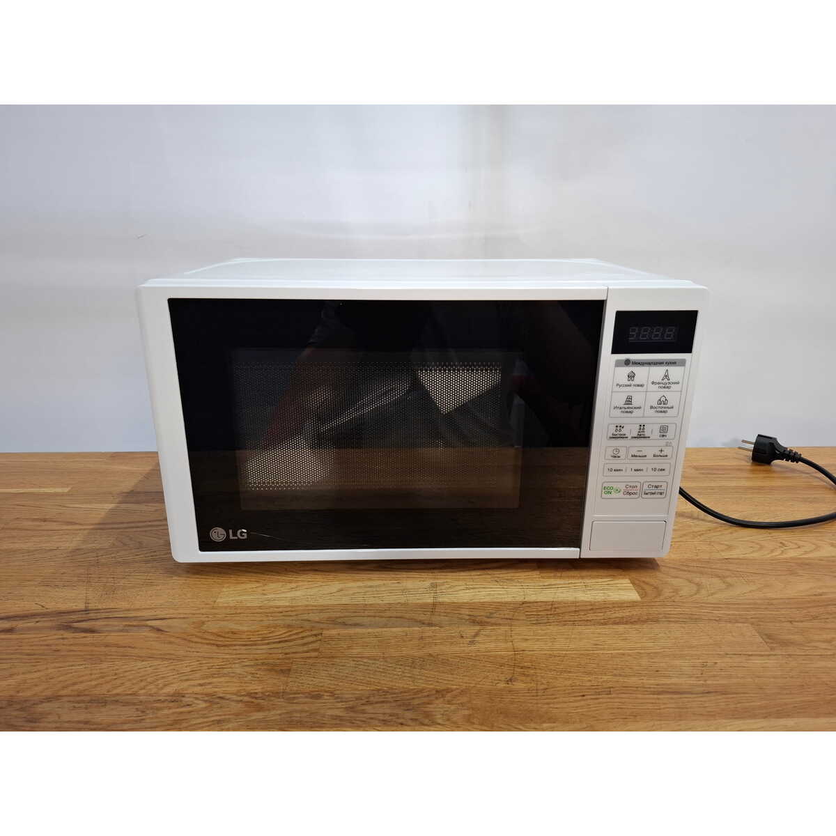 Микроволновая печь LG MS20R42D, белый