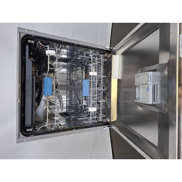 Посудомоечная машина Beko BDIN15532 (Цвет: Inox)