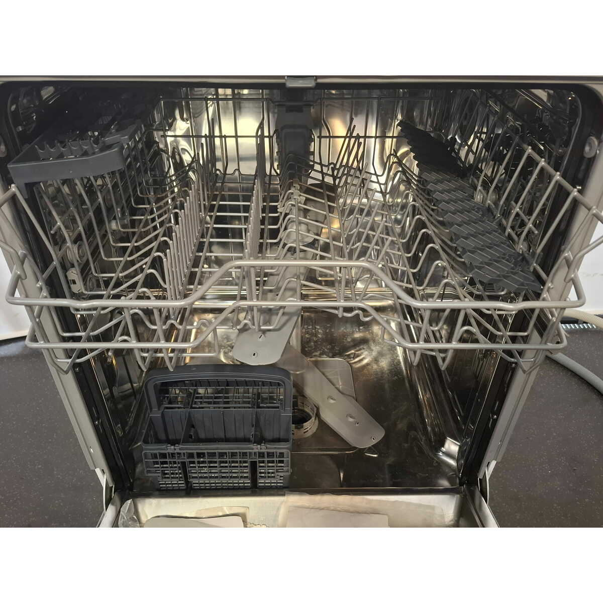 Посудомоечная машина Beko BDIN16420, белый