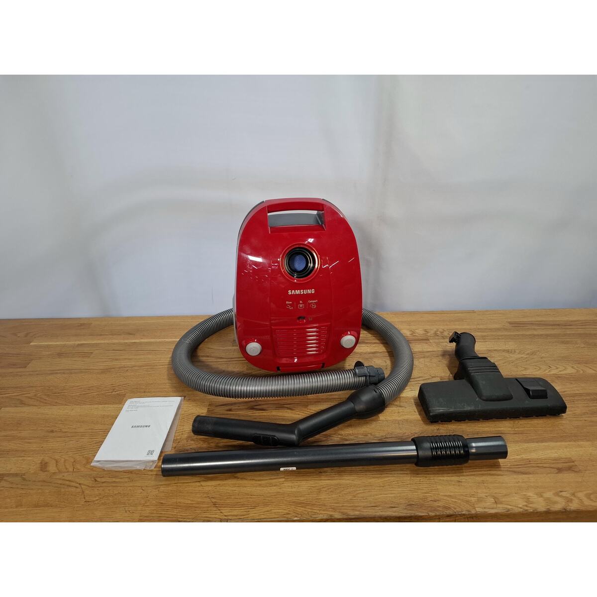 Пылесос Samsung VCC4131S37 (Цвет: Red)