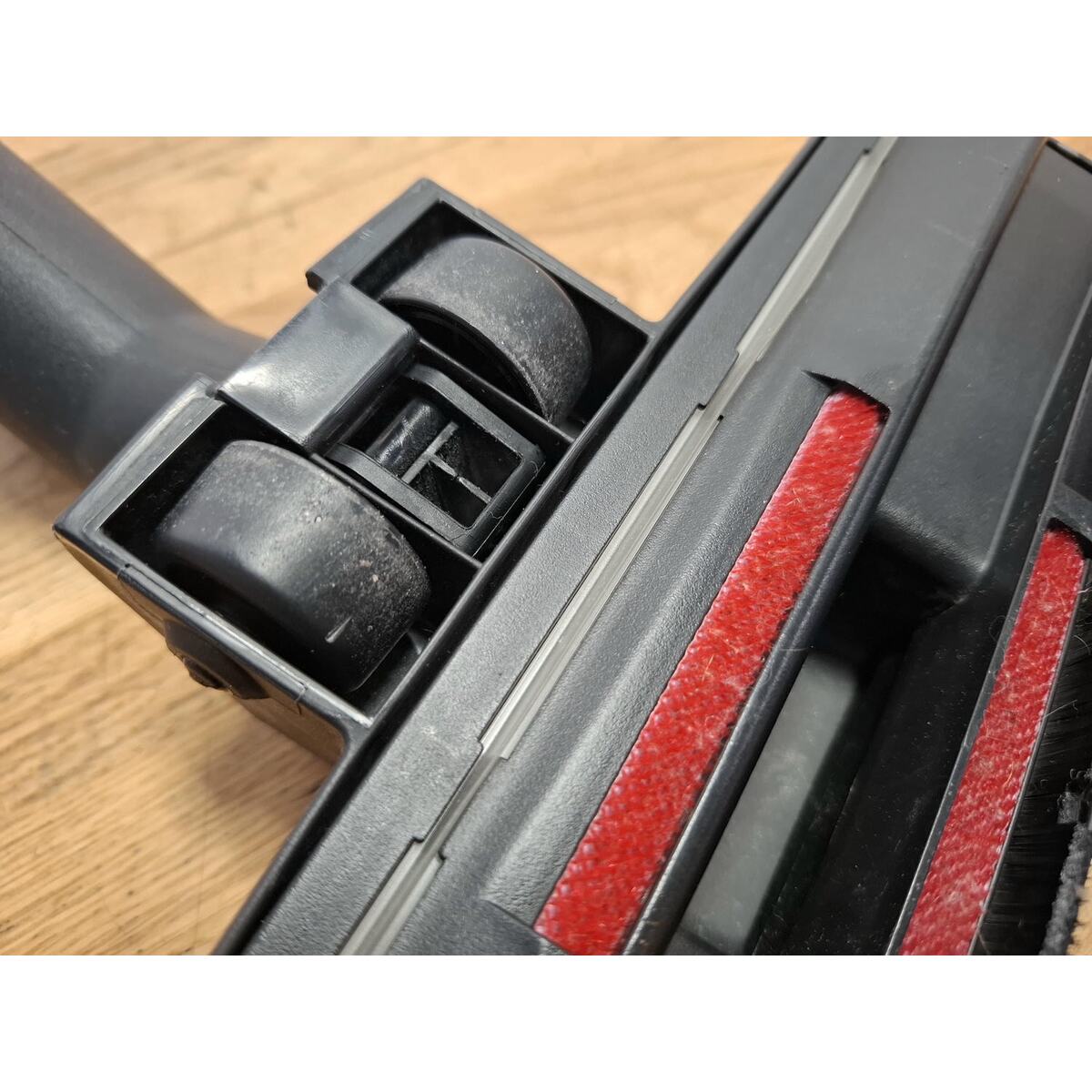 Пылесос Samsung VCC4131S37 (Цвет: Red)