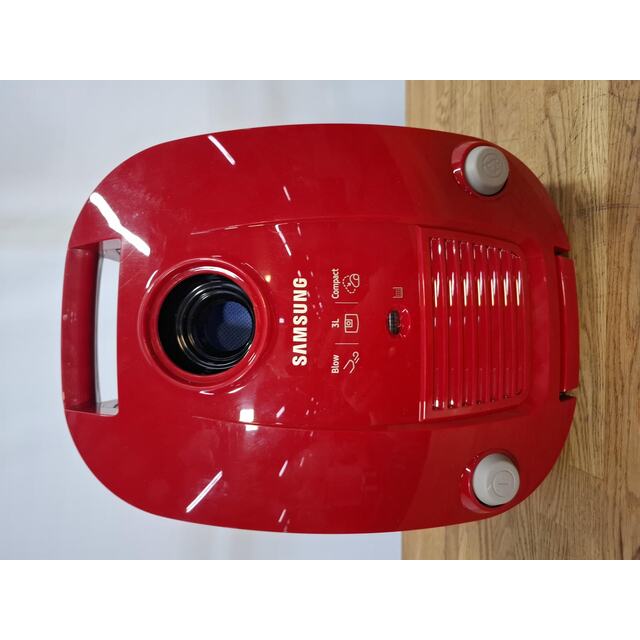 Пылесос Samsung VCC4131S37 (Цвет: Red) Пылесос Samsung VCC4131S37 (Цвет: Red)