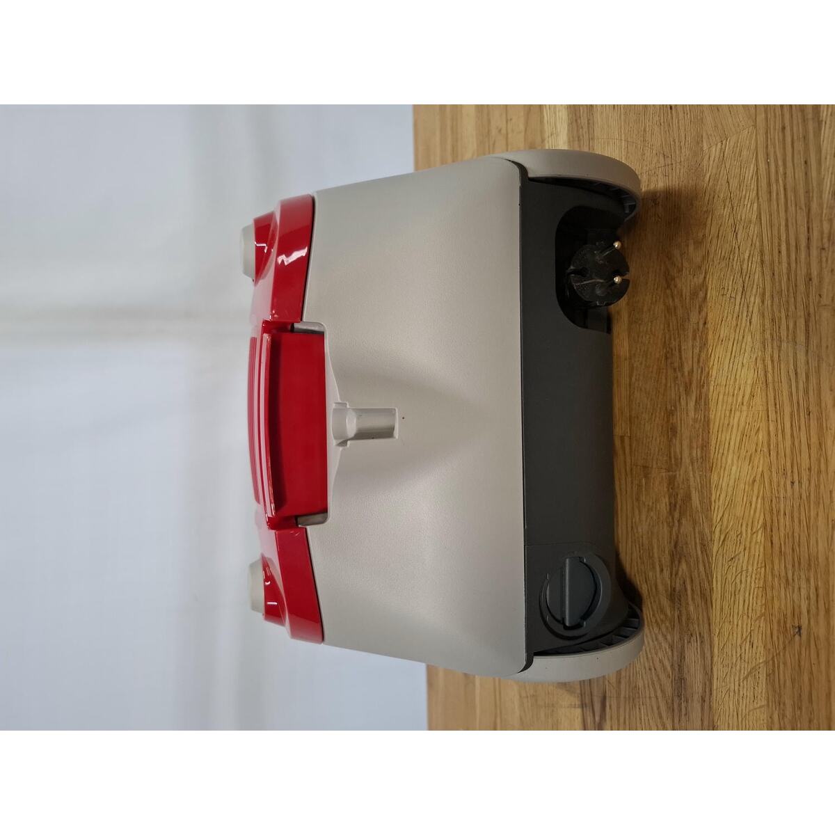 Пылесос Samsung VCC4131S37 (Цвет: Red)