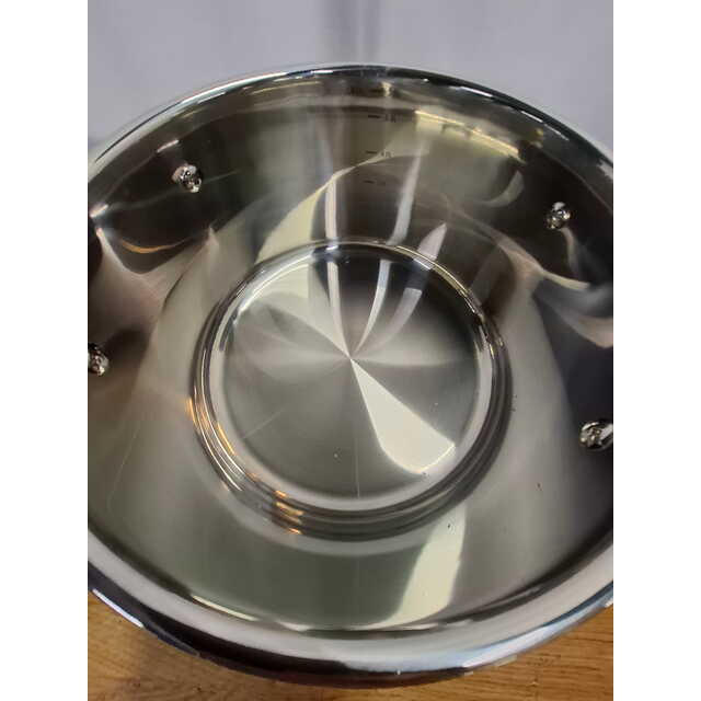 Кастрюля Rondell RainDrops RDS-1295 (Цвет: Inox) Кастрюля Rondell RainDrops RDS-1295 (Цвет: Inox)