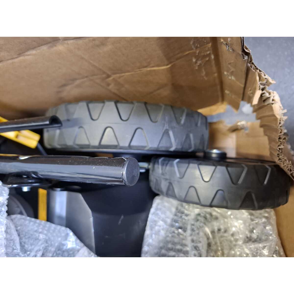 Газонокосилка роторная Champion LMZ5130/1 (Цвет: Yellow/Black)