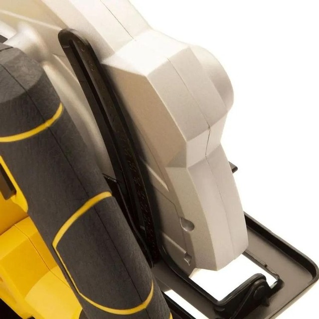 Циркулярная пила (дисковая) Denzel CS-210 (Цвет: Yellow) Циркулярная пила (дисковая) Denzel CS-210 (Цвет: Yellow)