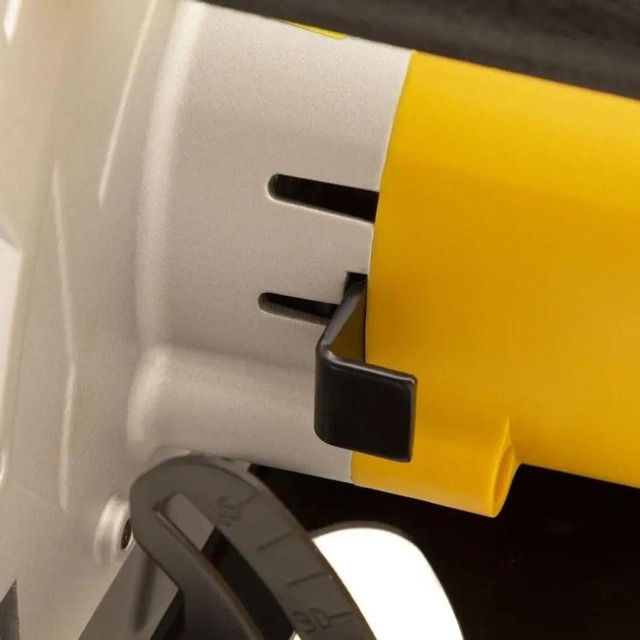 Циркулярная пила (дисковая) Denzel CS-210 (Цвет: Yellow) Циркулярная пила (дисковая) Denzel CS-210 (Цвет: Yellow)