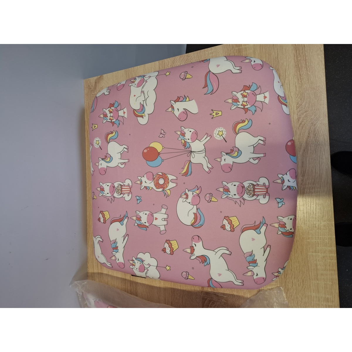 Кресло детское Бюрократ BUROKIDS 1 W (Цвет: Pink/White)