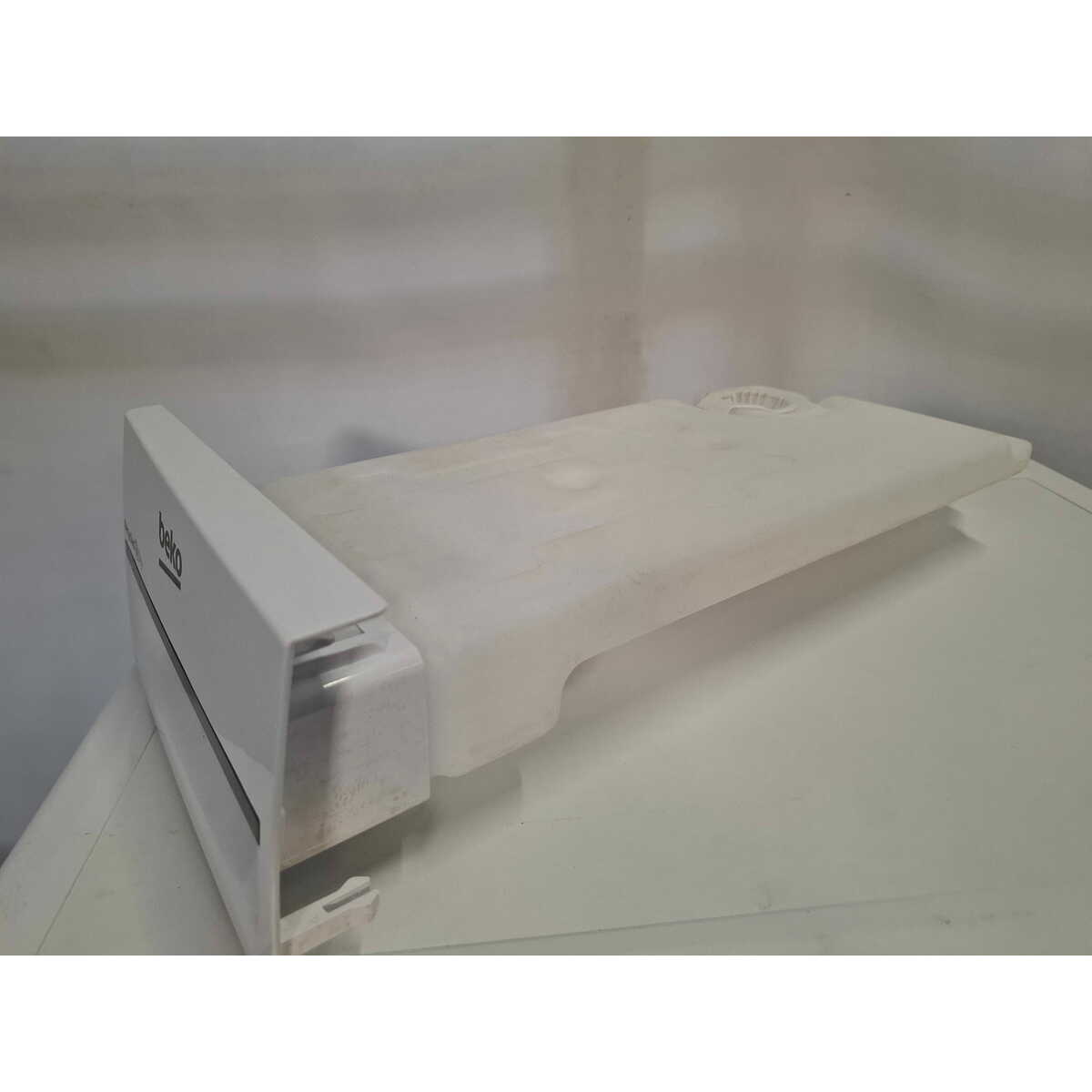 Сушильная машина Beko BM3T37220, белый