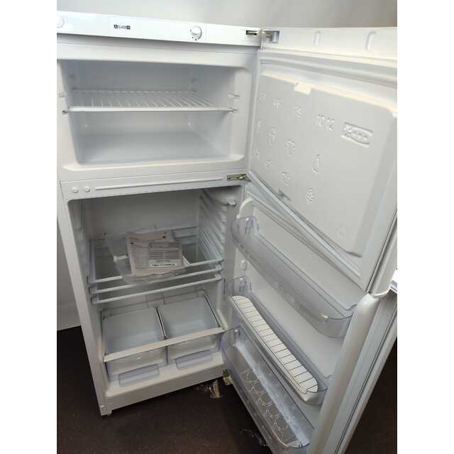 Холодильник Indesit TIA 14, белый