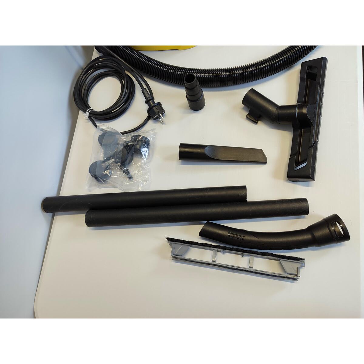 Строительный пылесос Karcher WD 3 P S V-17 / 4 / 20 (Цвет: Yellow)