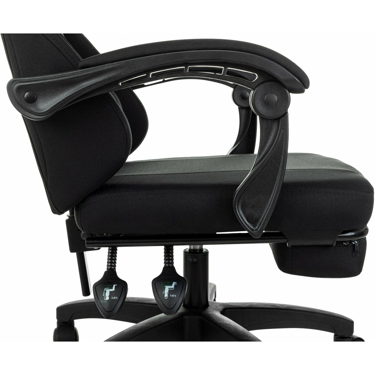 Кресло игровое Zombie Weaver, черный 