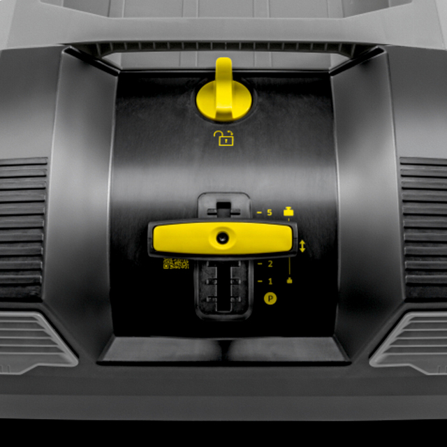 Подметальная машина Karcher KM 70/20 2SB Anniversary Edition, черная