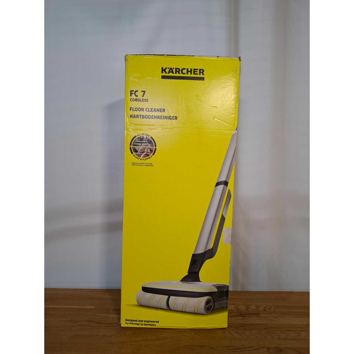 Пылесос вертикальный Karcher FC 7 Cordless, белый
