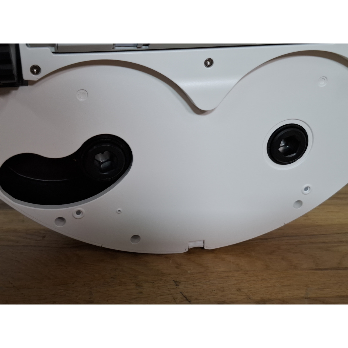 Робот-пылесос Roborock Qrevo MaxV With Refaill and Drainage System, белый
