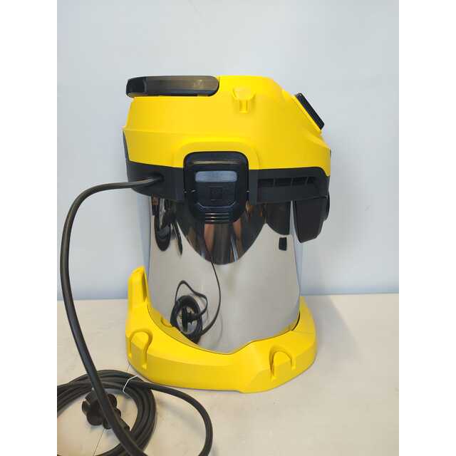 Строительный пылесос Karcher WD 3 P S V-17 / 4 / 20 (Цвет: Yellow) Строительный пылесос Karcher WD 3 P S V-17 / 4 / 20 (Цвет: Yellow)