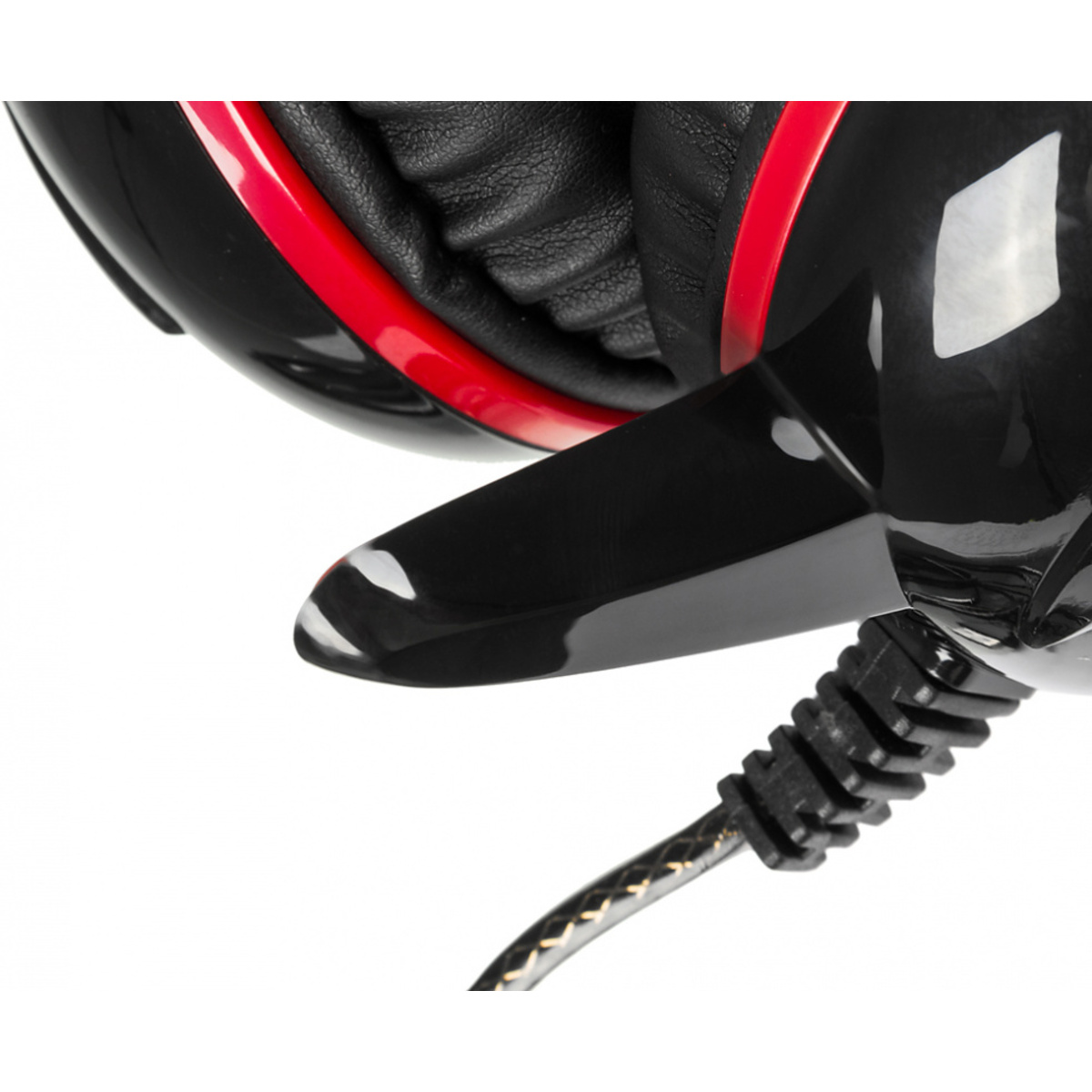 Компьютерная гарнитура A4Tech X7-G300 черный USB for gamer