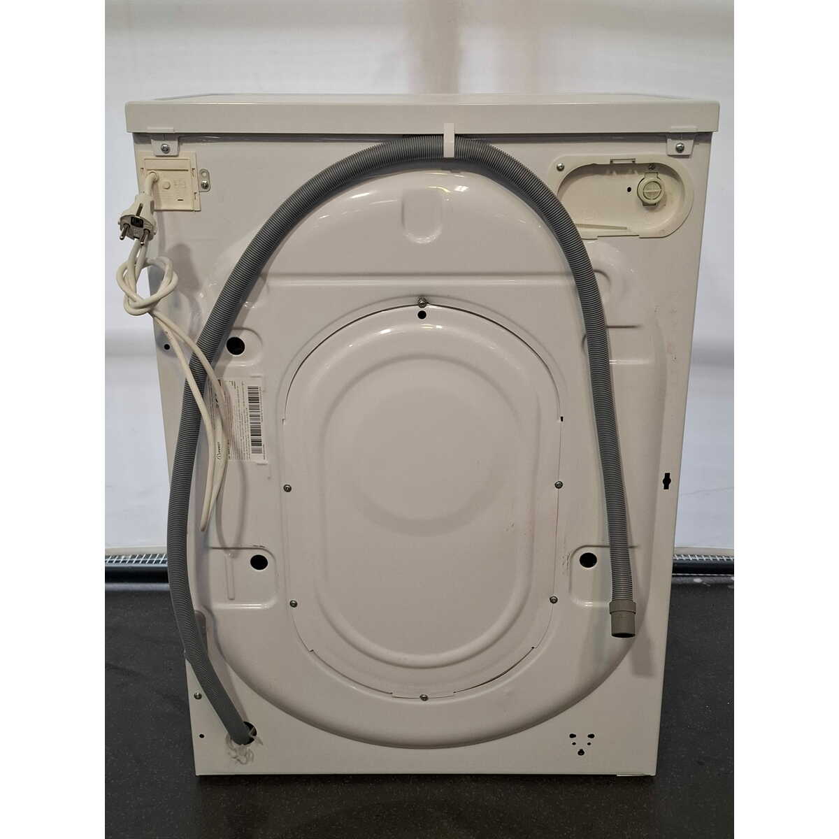 Стиральная машина Indesit IWSC 6105, белый