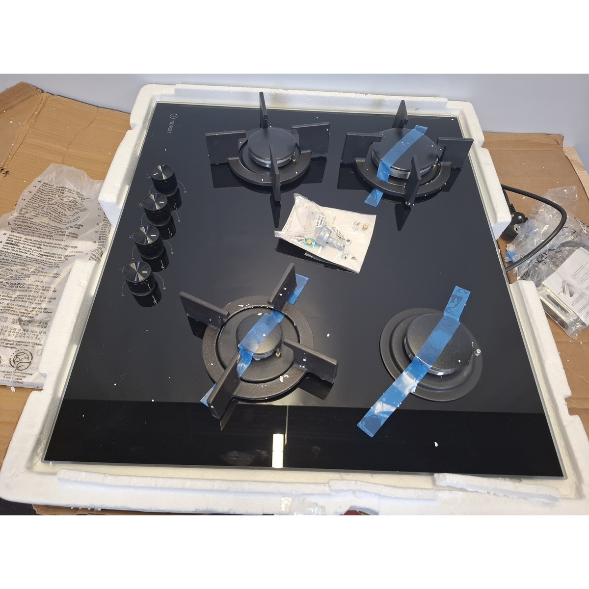 Газовая варочная поверхность INDESIT INGT 61 IC/BK (Цвет: Black)