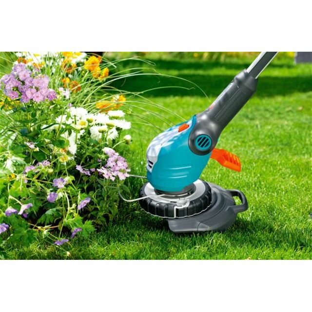 Триммер электрический Gardena ComfortCut 450 / 25 (Цвет: Blue) Триммер электрический Gardena ComfortCut 450 / 25 (Цвет: Blue)