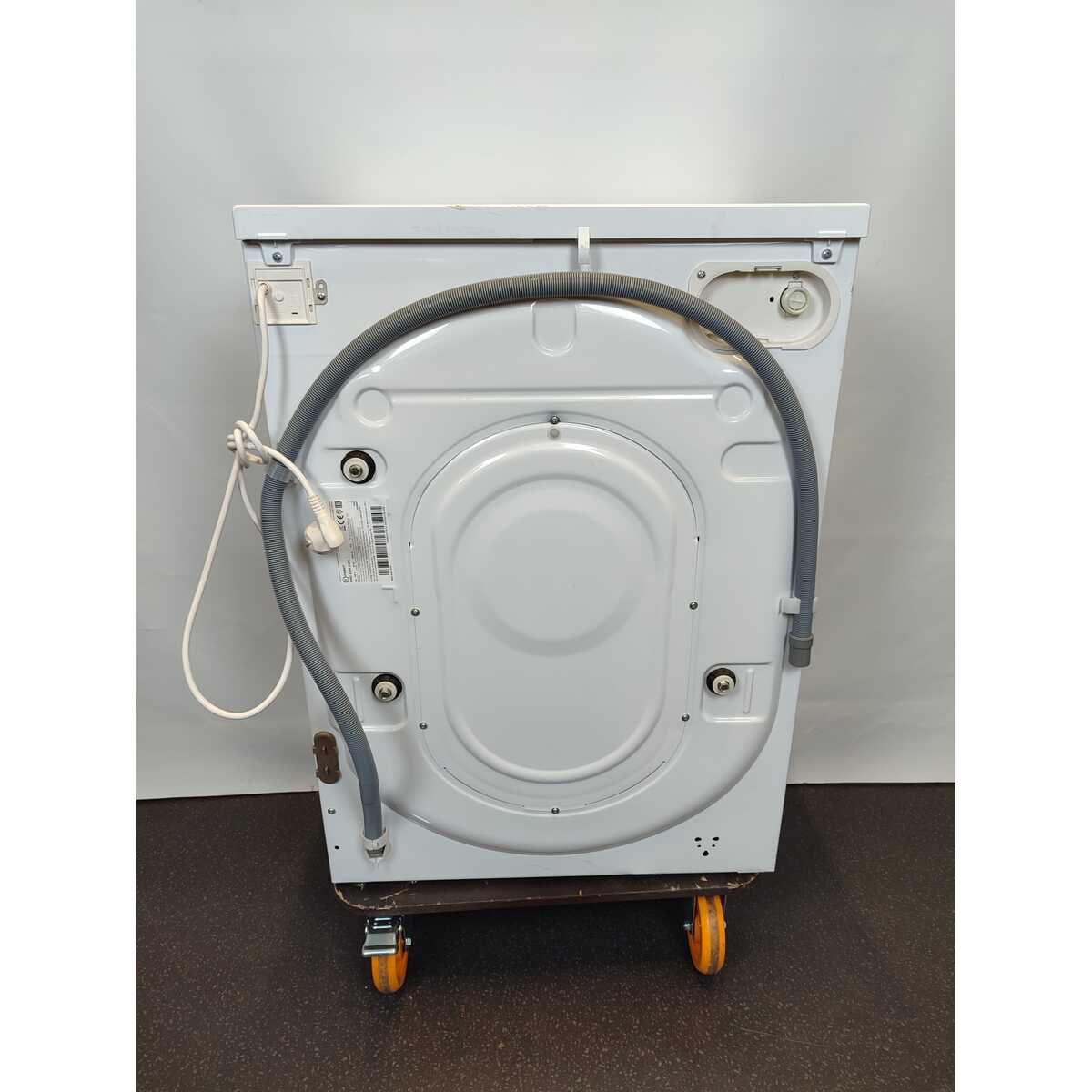 Стиральная машина Indesit IWSC 6105, белый