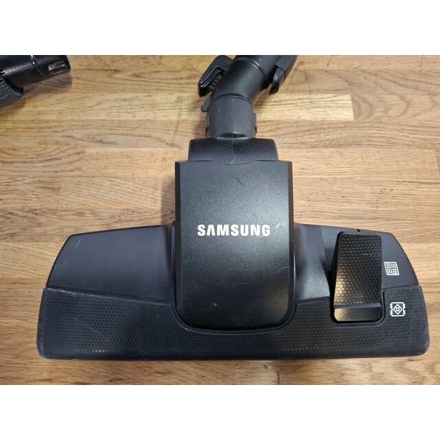 Пылесос Samsung VC15K4136VL (Цвет: Black / Orange) Пылесос Samsung VC15K4136VL (Цвет: Black / Orange)