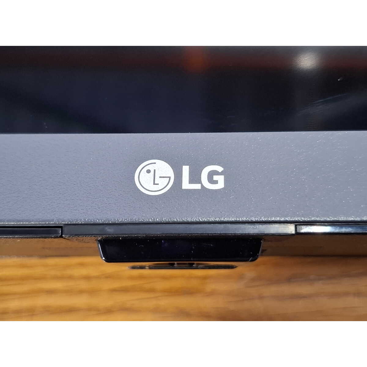 Телевизор LG 24" 24TQ510S-PZ.ARUZ, черный