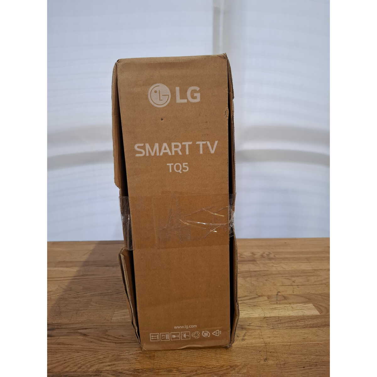 Телевизор LG 24" 24TQ510S-PZ.ARUZ, черный