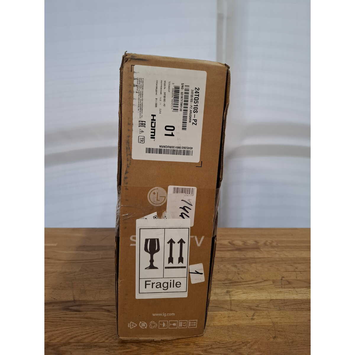 Телевизор LG 24" 24TQ510S-PZ.ARUZ, черный