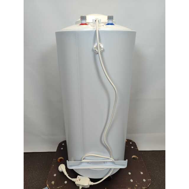 Водонагреватель Thermex TitaniumHeat 60 V Slim, белый Водонагреватель Thermex TitaniumHeat 60 V Slim, белый