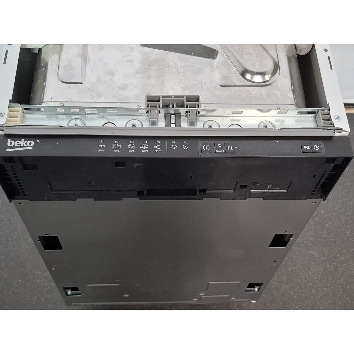 Посудомоечная машина Beko BDIS1W961, белый