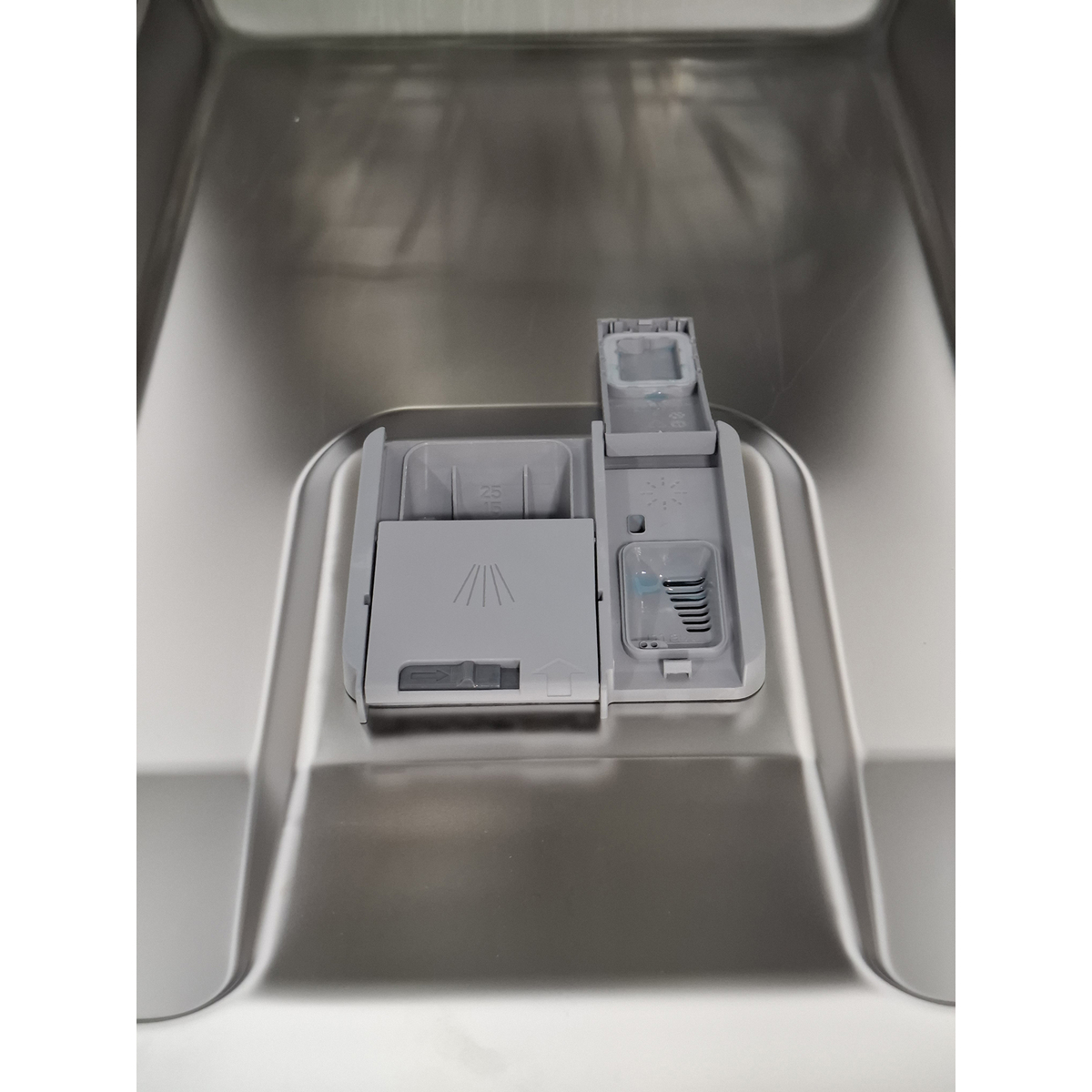 Посудомоечная машина Beko BDIS1W961, белый