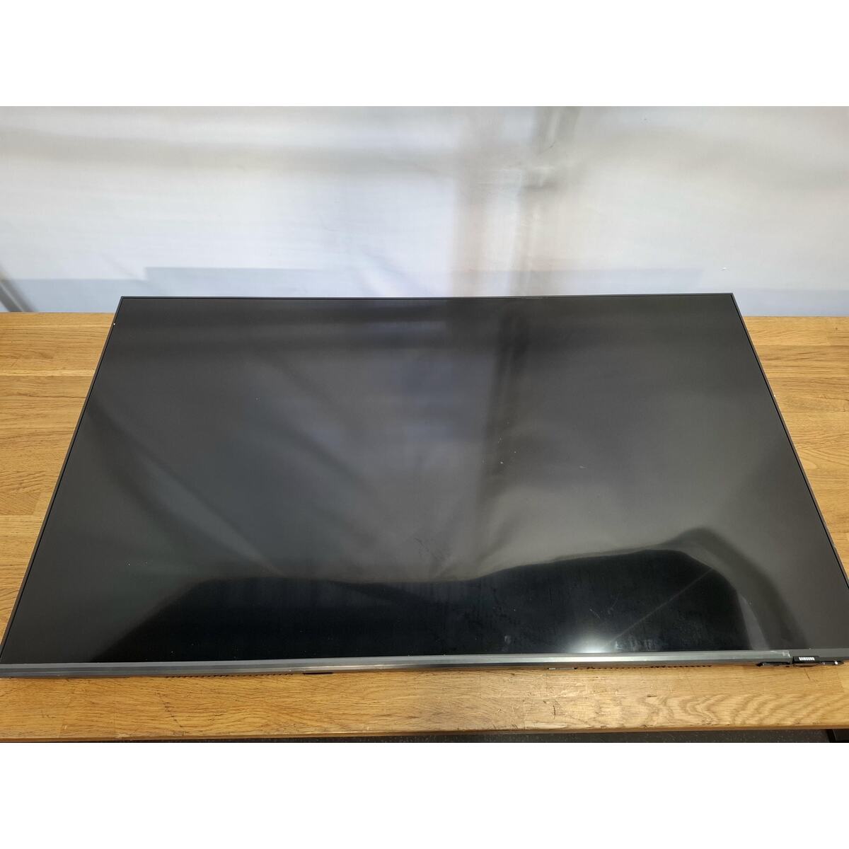 Телевизор Samsung 43" QE43Q60DAUXRU (Цвет: Gray)